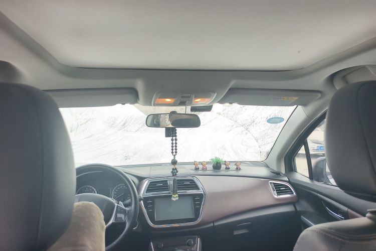 铃木 骁途 2017款 1.6L CVT两驱都市进取型中控内饰22