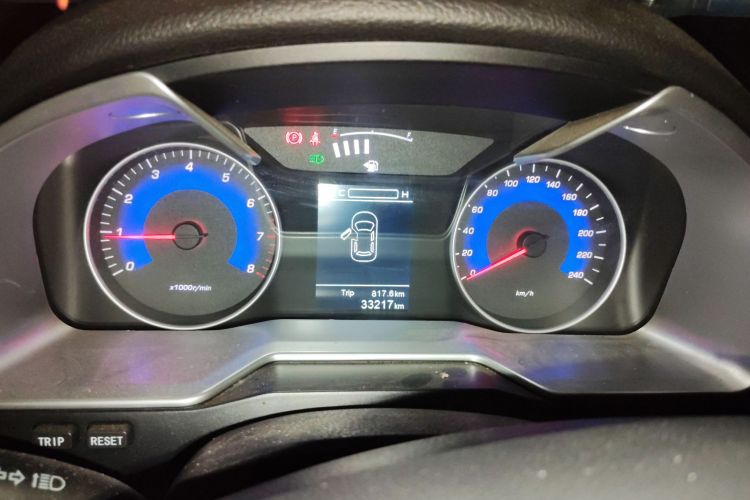 吉利汽车 帝豪 2016款 三厢 1.5L 手动向上版中控内饰14