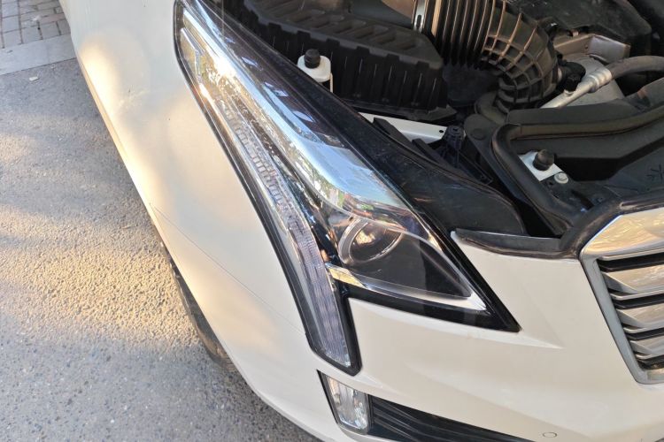 凯迪拉克XT5 2018款 25T 豪华型车身外观8