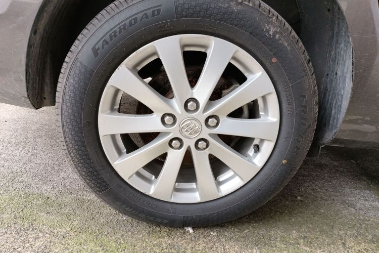 别克GL8 2017款 25S 舒适型 国V车身外观6008