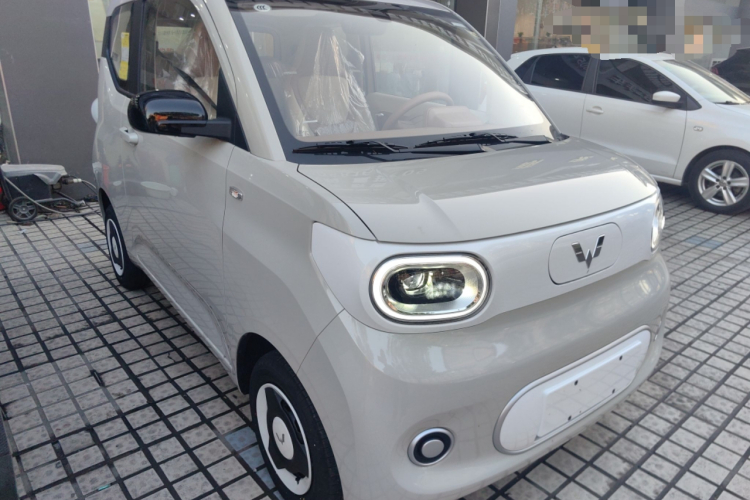 五菱汽车 宏光MINIEV 2024款 第三代 215km 青春版车身外观3