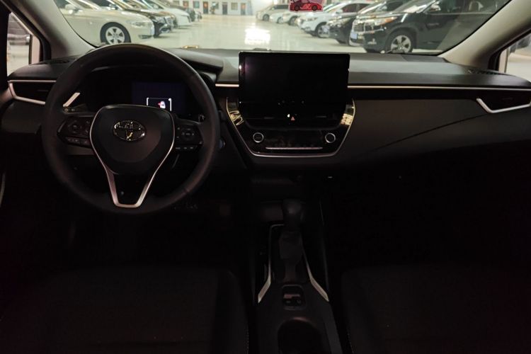 丰田 卡罗拉 2023款 1.8L 智能电混双擎 先锋版中控内饰12