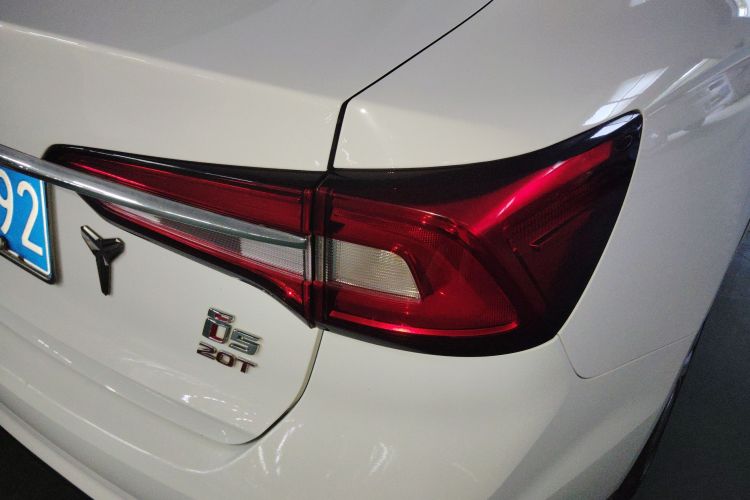 荣威i5 2019款 20T 自动4G互联超能旗舰版车身外观9