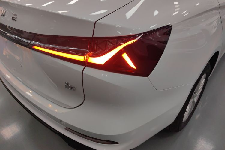 荣威i5 2026款 1.5L CVT豪华版车身外观9