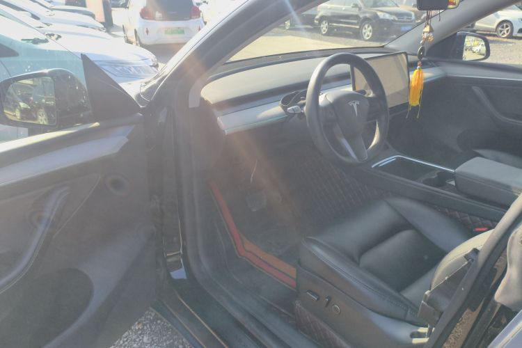 特斯拉 Model Y 2023款 后轮驱动版中控内饰20