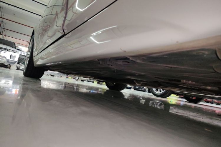 宝马3系 2018款 320i M运动套装局部细节9002