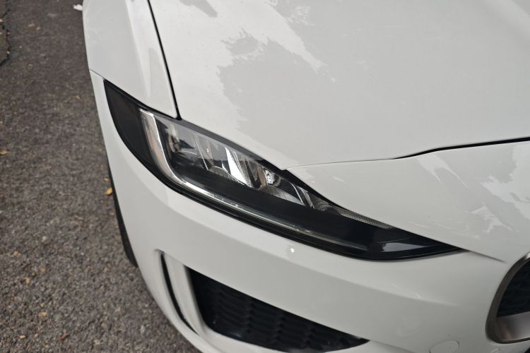 捷豹XEL 2020款 2.0T 200PS R-DYNAMIC 青春运动版车身外观8