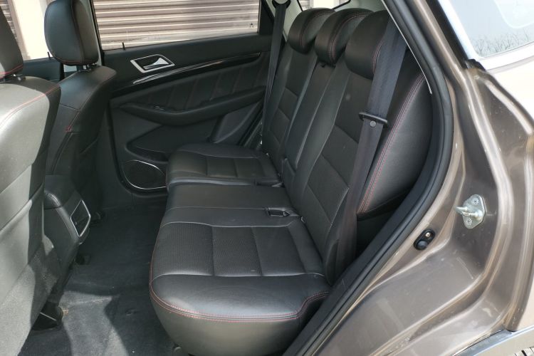 猎豹汽车 猎豹CS10 2017款 2.0T 手动风尚型中控内饰21