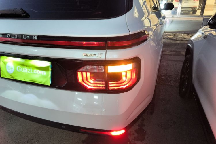 宝骏RM-5 2019款 1.5T 手动24小时在线精英型 5座车身外观9