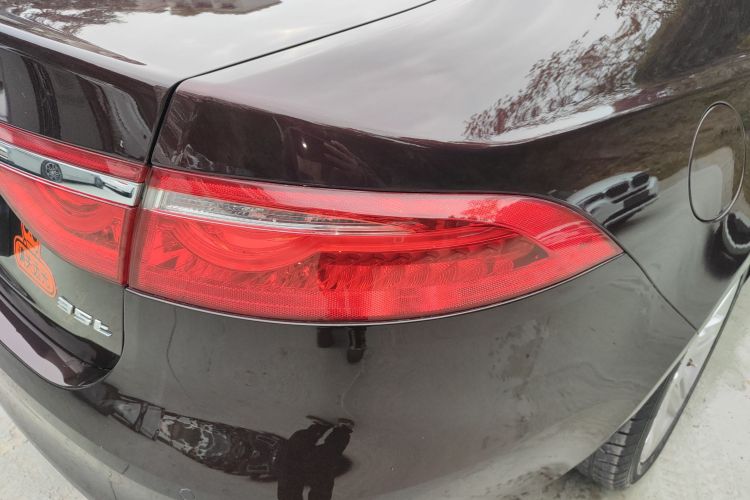 捷豹XFL 2018款 XFL 2.0T 250PS 豪华版车身外观9