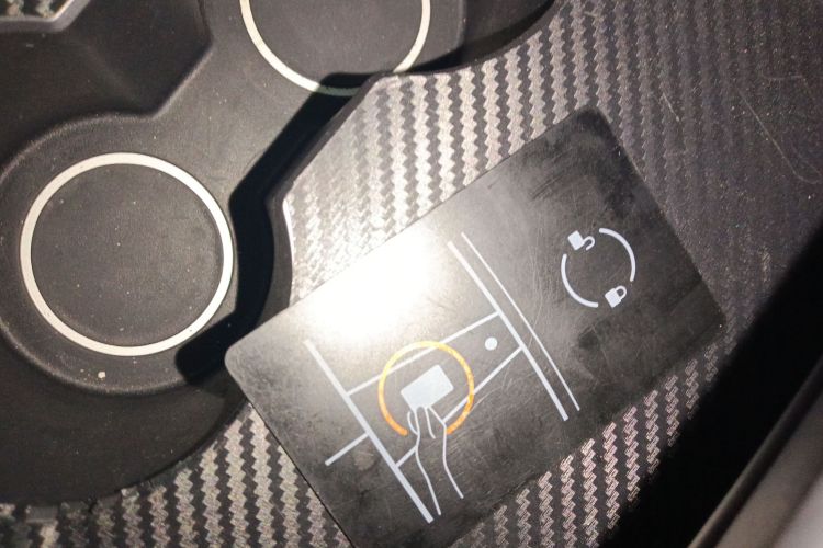 特斯拉 Model Y 2022款 后轮驱动版中控内饰7001