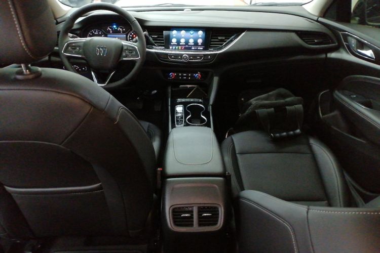 别克 君威 2024款 改款 25T 超享版中控内饰12