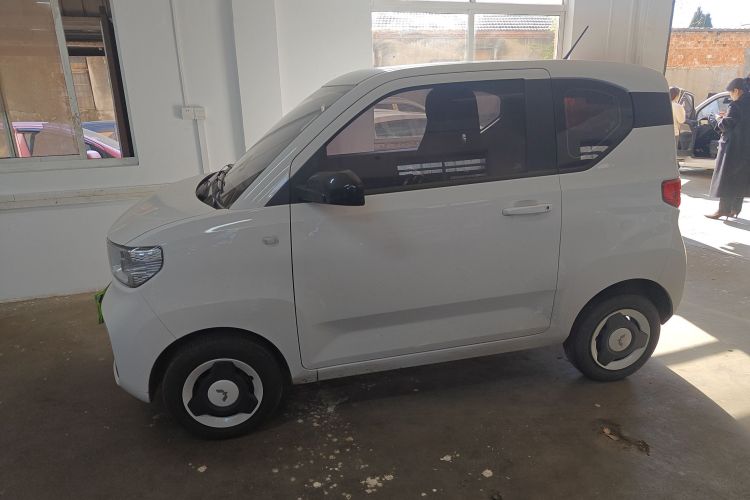 五菱汽车 宏光MINIEV 2022款 轻松款 磷酸铁锂车身外观4