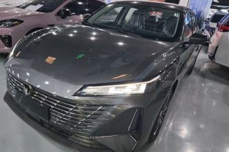 长安 逸动PHEV 2025款 智慧新蓝鲸 145KM 战舰版