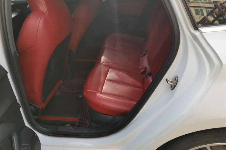 奥迪A3 2021款 A3L Limousine 35 TFSI 进取运动型中控内饰7004