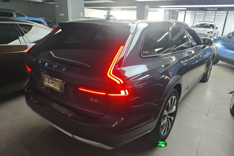 沃尔沃V90 2022款 Cross Country B5 AWD 智远版车身外观6005