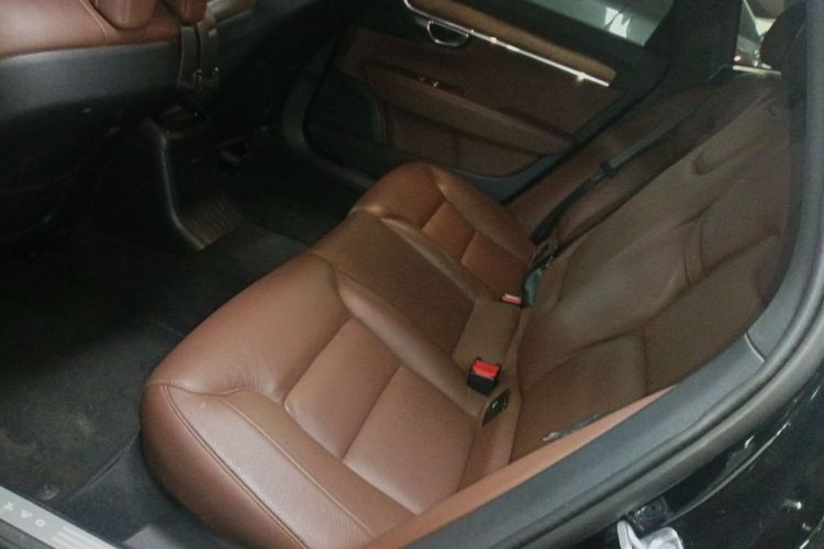 沃尔沃S90新能源 2020款 T8 E驱混动 智逸豪华版中控内饰21