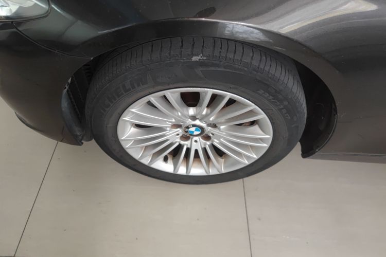 宝马5系 2014款 525Li 领先型车身外观35