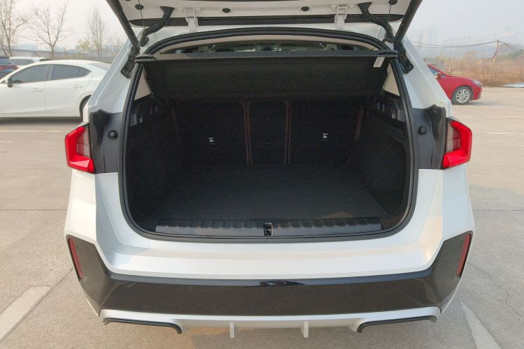 宝马X1 2023款 sDrive25Li M运动套装机舱底盘23