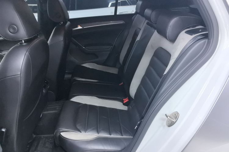 大众 高尔夫 2016款 1.4TSI 自动R-Line中控内饰21