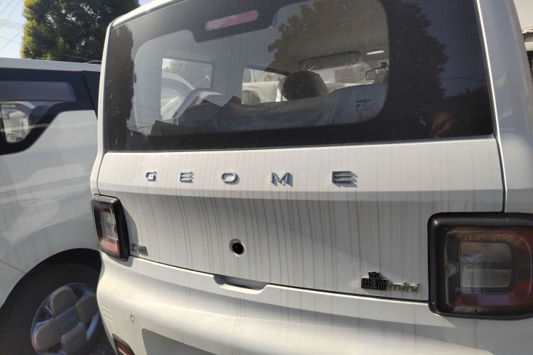 吉利银河 2024款 熊猫mini 200km 耐力熊车身外观6