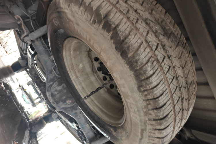 五十铃 瑞迈 2018款 2.8T经典版两驱豪华款加长货厢JE493ZLQ5F局部细节9009