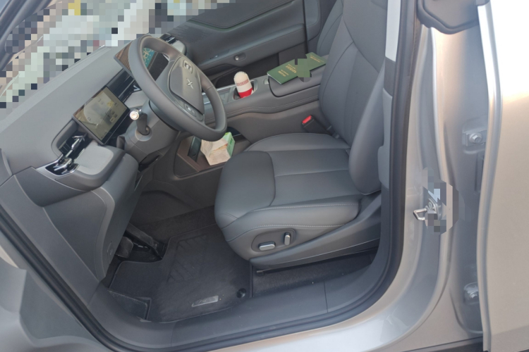 小鹏G6 2025款 625 长续航 Max 科技版中控内饰19