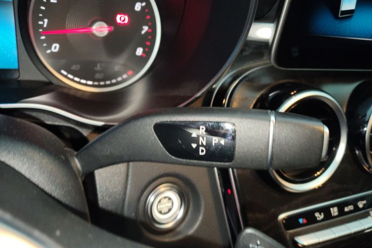 奔驰C级 2019款 C 180 L 时尚型运动版局部细节18