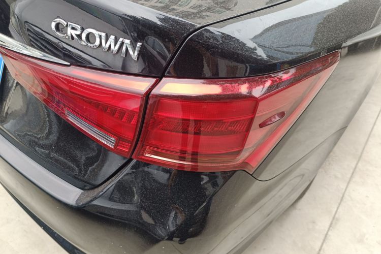 丰田 皇冠 2015款 2.5L 智享版车身外观9