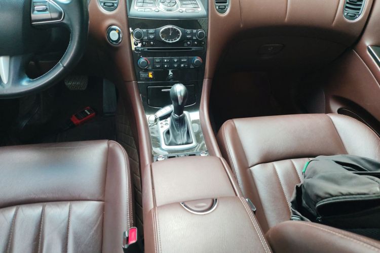 英菲尼迪QX50 2015款 2.5L 悦享版中控内饰18