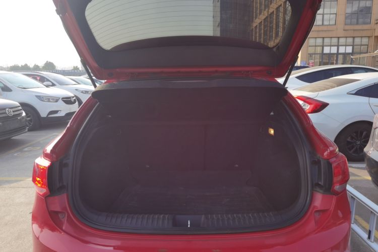 菲亚特 致悦 2014款 1.4T 自动运动版机舱底盘23