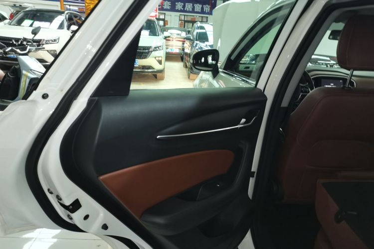 中华V6 2018款 1.5T 自动豪华型中控内饰49