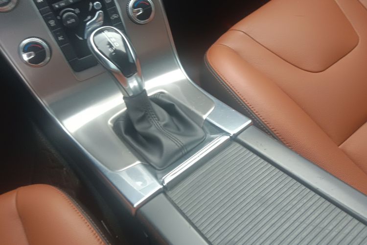 沃尔沃S60 2018款 S60L T3 智进进取版局部细节18