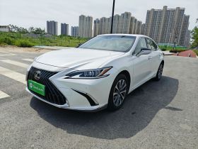 雷克萨斯ES 2023款 200 卓越版