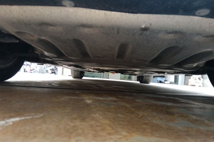 宝马3系 2017款 320Li xDrive 时尚型局部细节9008