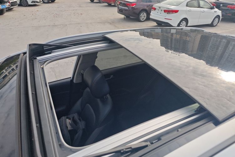 起亚KX5 2019款 1.6T 自动两驱豪华版局部细节57