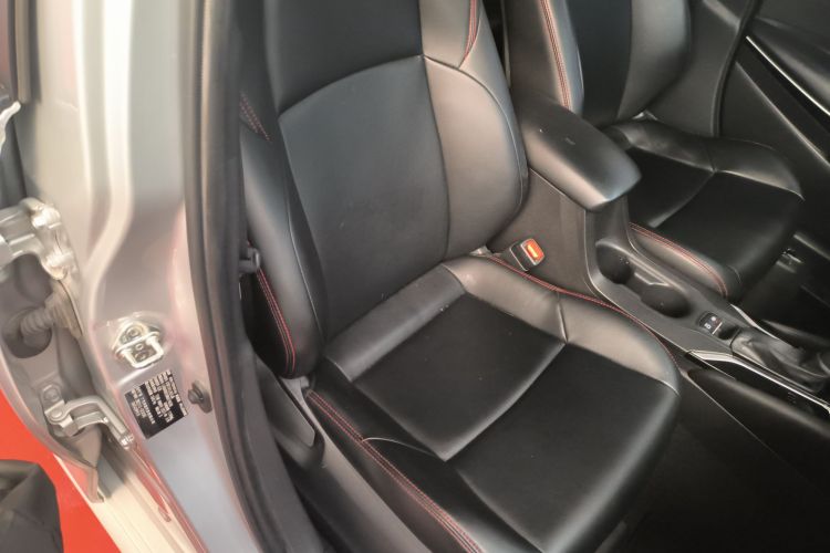 丰田 雷凌 2021款 双擎 1.8H E-CVT豪华版局部细节41