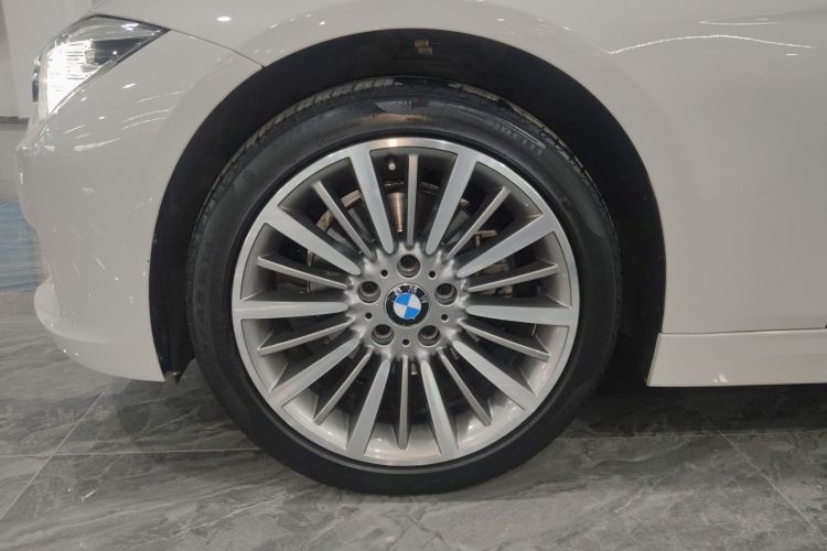 宝马3系 2019款 320Li 时尚型车身外观6006