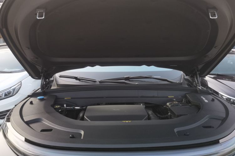 理想汽车 理想L7 2023款 Pro机舱底盘24