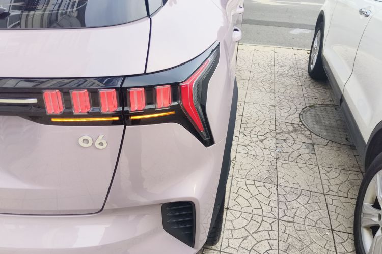 领克06 2023款 Remix 1.5T Shero车身外观6006