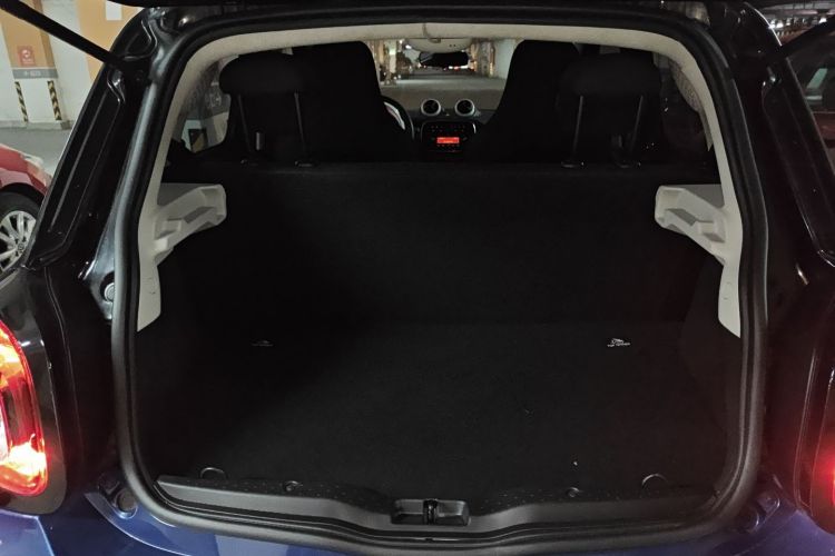 smart forfour 2018款 1.0L 52千瓦灵动版机舱底盘23