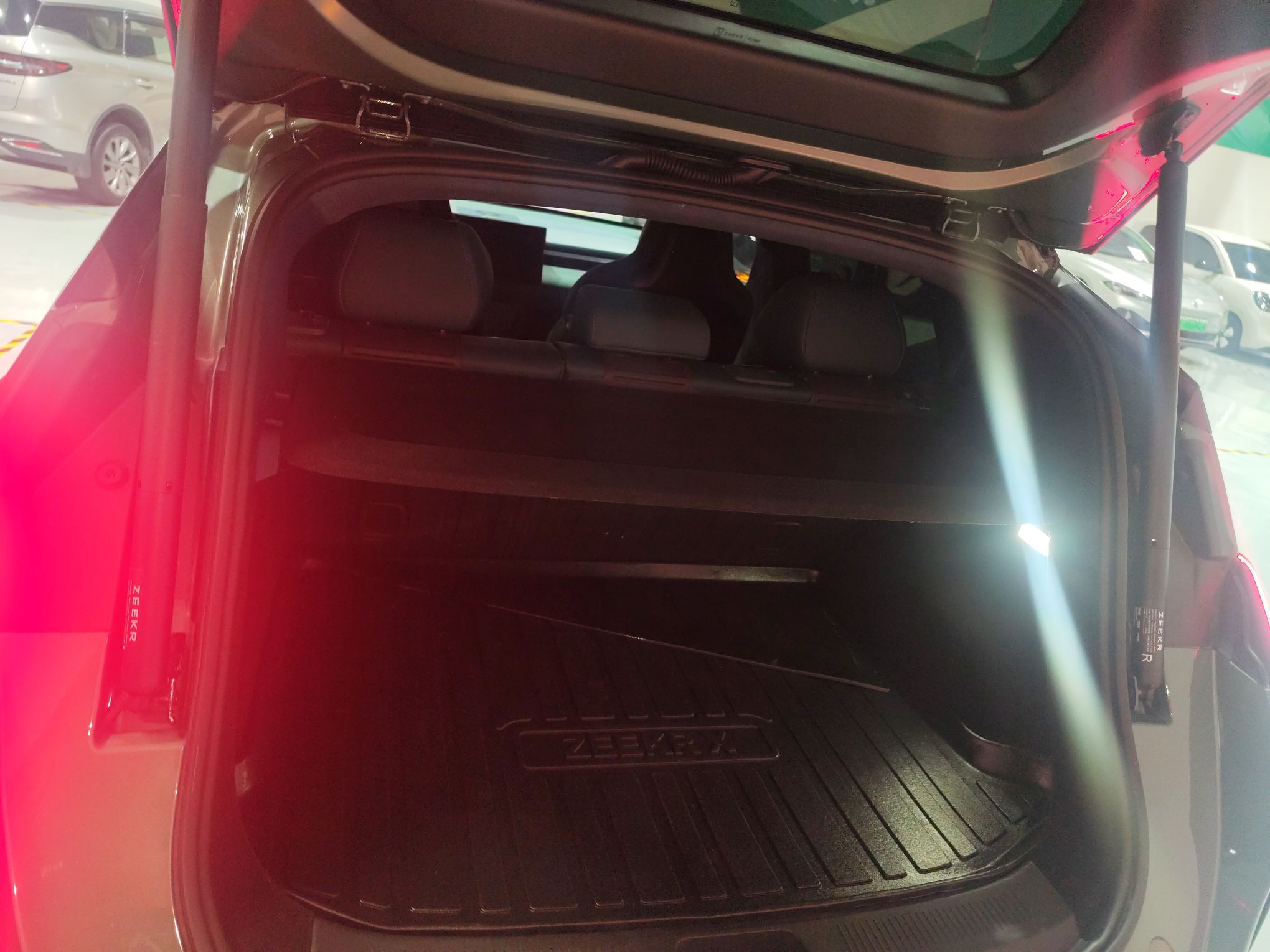 极氪X 2023款 后驱ME版 5座