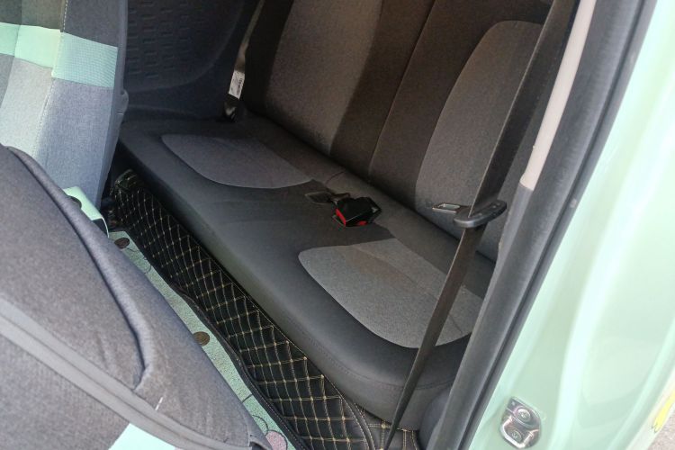 五菱汽车 宏光MINIEV 2021款 马卡龙时尚款 磷酸铁锂中控内饰7004