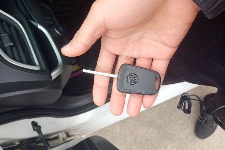 别克 英朗 2019款 18T 自动互联精英型 国V中控内饰11