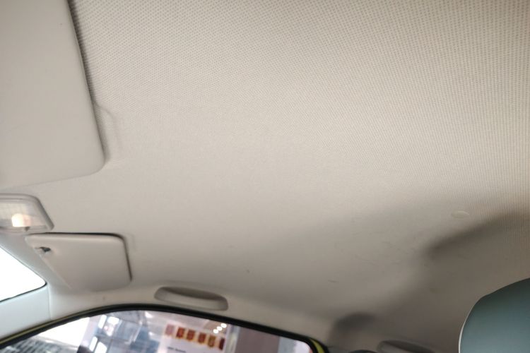 五菱汽车 宏光MINIEV 2022款 GAMEBOY 200km 玩咖款 磷酸铁锂中控内饰22