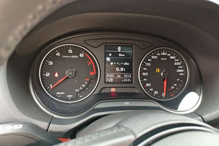 奥迪Q2L 2018款 35 TFSI 时尚致雅型 国VI局部细节14