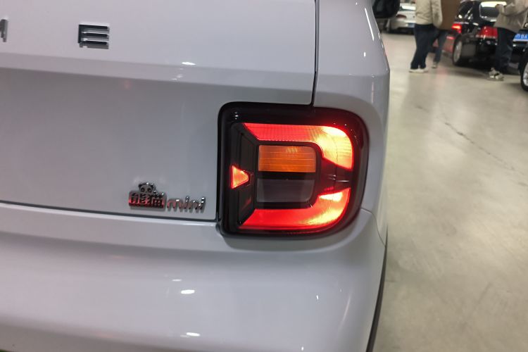 吉利银河 2025款 210km 熊猫卡丁车身外观9