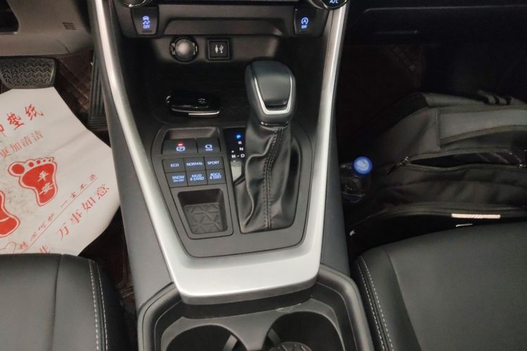 丰田 威兰达 2022款 2.0L CVT四驱豪华PLUS版中控内饰18