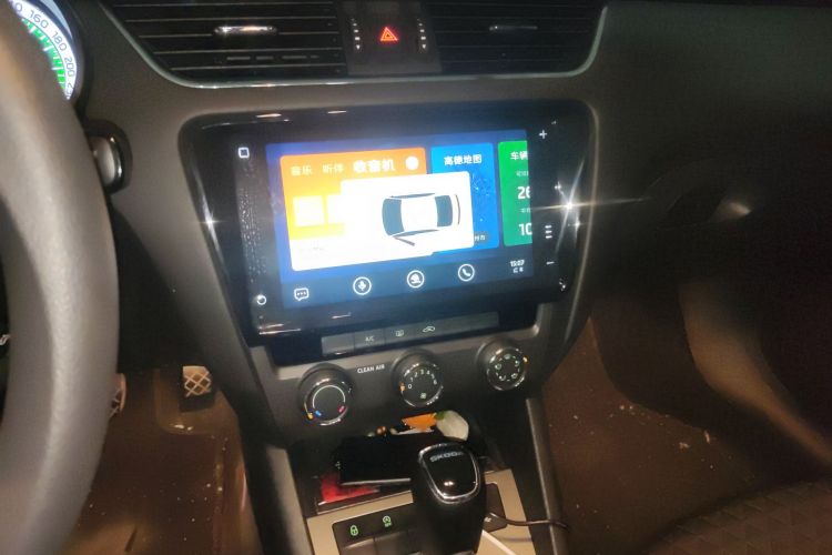 斯柯达 明锐 2019款 1.5L 自动智行豪华版 国V中控内饰16