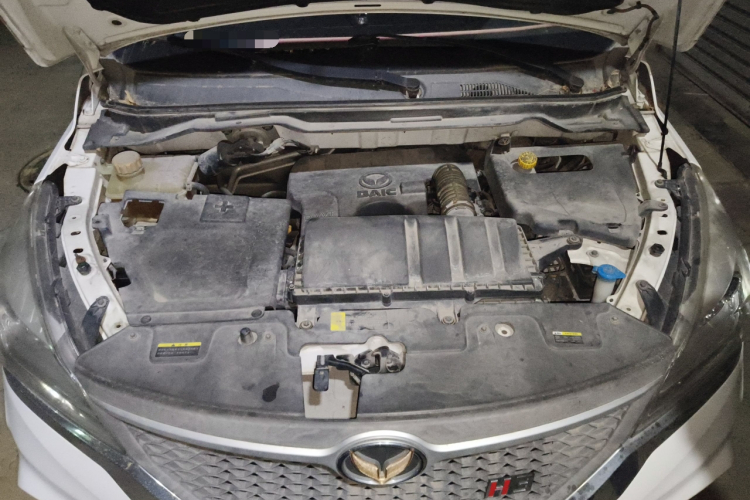 北汽幻速H3 2017款 1.5L 手动舒适天窗版局部细节24